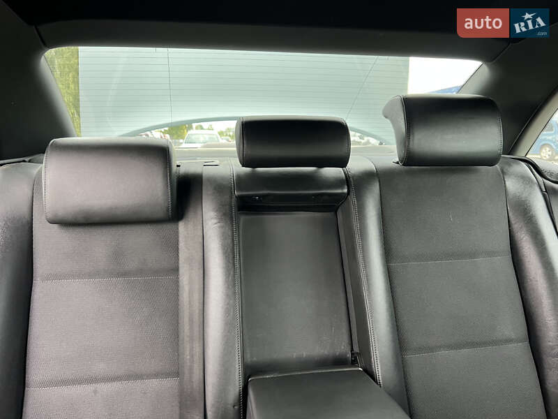 Седан Audi A4 2005 в Луцке