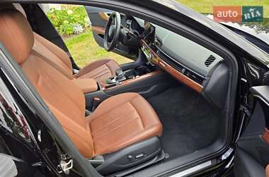 Седан Audi A4 2022 в 