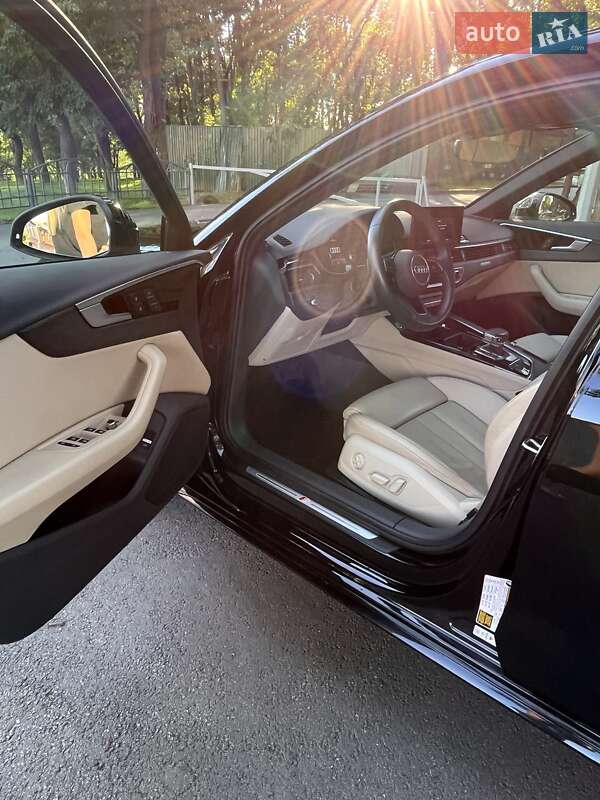 Седан Audi A4 2020 в Харкові