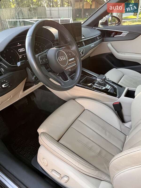 Седан Audi A4 2020 в Харкові
