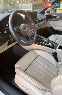 Седан Audi A4 2020 в 