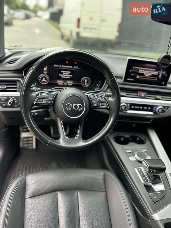 Седан Audi A4 2016 в Ивано-Франковске