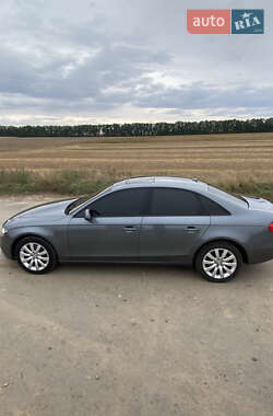 Седан Audi A4 2014 в 