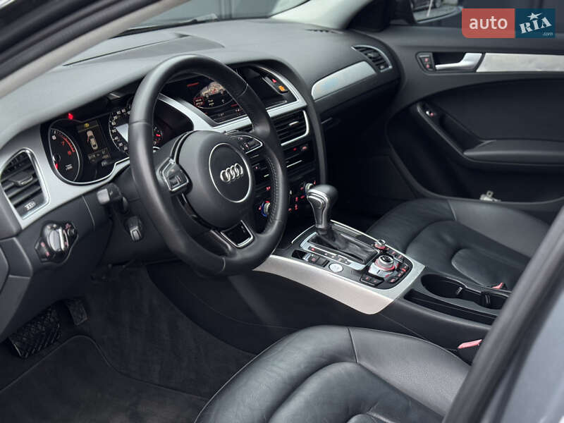 Седан Audi A4 2015 в Луцке