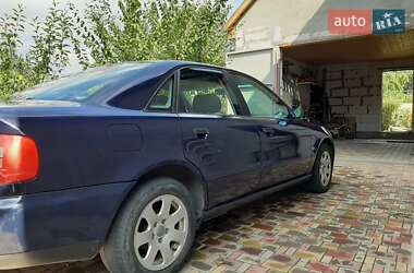 Седан Audi A4 1996 в 