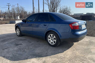 Седан Audi A4 2001 в 