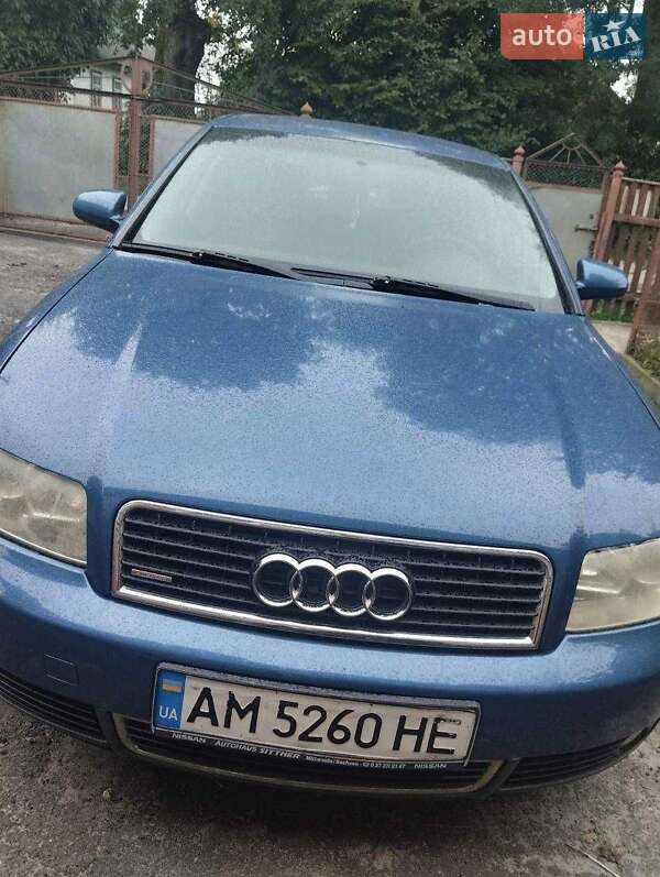 Седан Audi A4 2001 в Романове