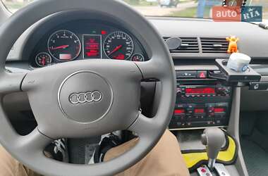Универсал Audi A4 2004 в 