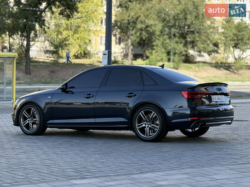 Седан Audi A4 2016 в Днепре