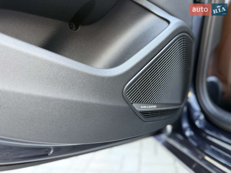 Седан Audi A4 2016 в Днепре