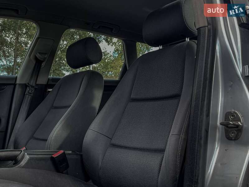Універсал Audi A4 2002 в Києві