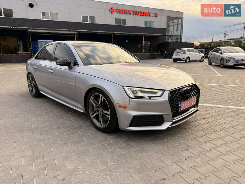 Седан Audi A4 2018 в Львове