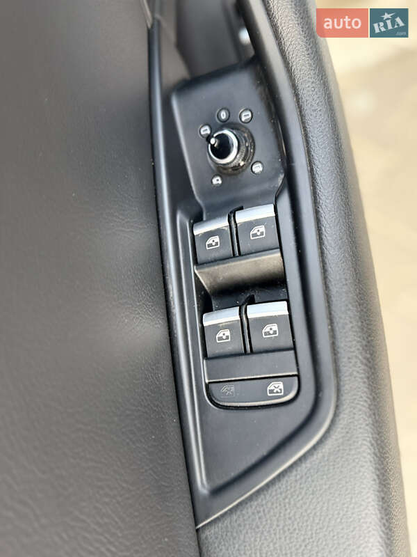 Седан Audi A4 2018 в Львове