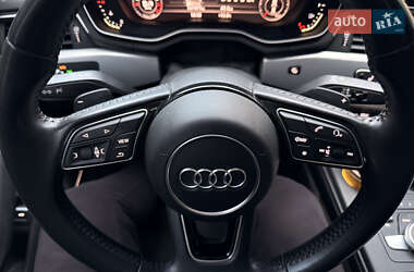 Седан Audi A4 2018 в 