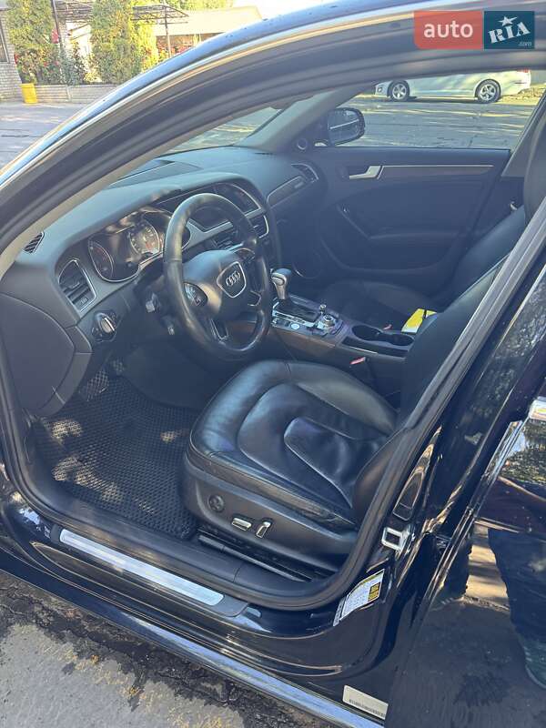 Седан Audi A4 2012 в Павлограде