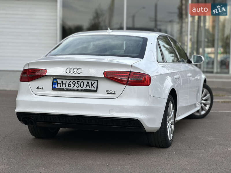 Седан Audi A4 2014 в Одесі