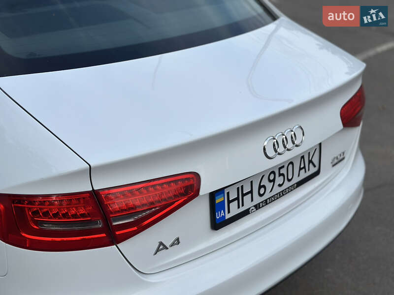 Седан Audi A4 2014 в Одесі