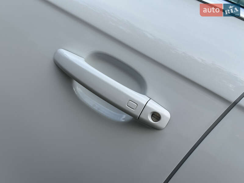 Седан Audi A4 2014 в Одесі
