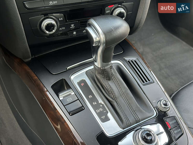Седан Audi A4 2014 в Одесі