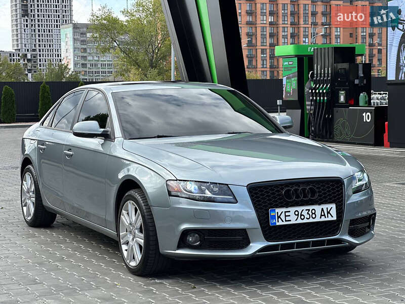 Седан Audi A4 2011 в Дніпрі