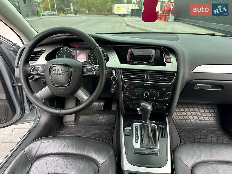 Седан Audi A4 2011 в Дніпрі