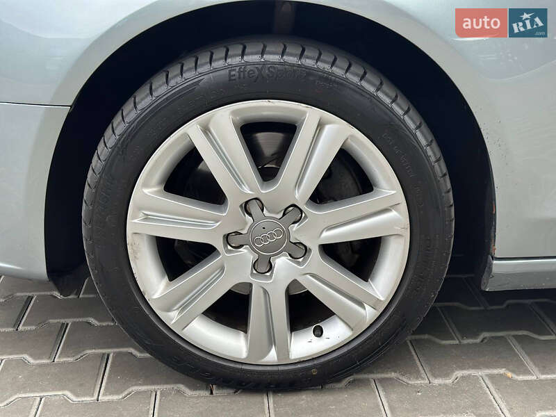Седан Audi A4 2011 в Дніпрі