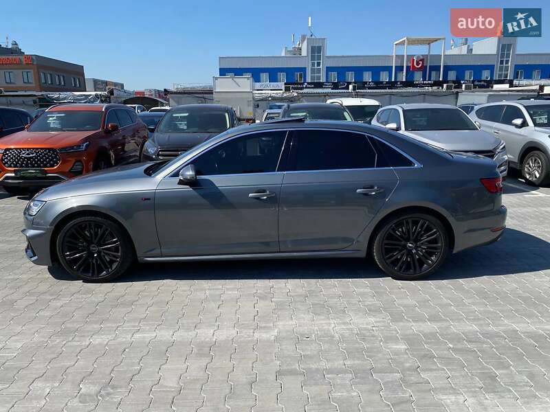 Седан Audi A4 2016 в Киеве