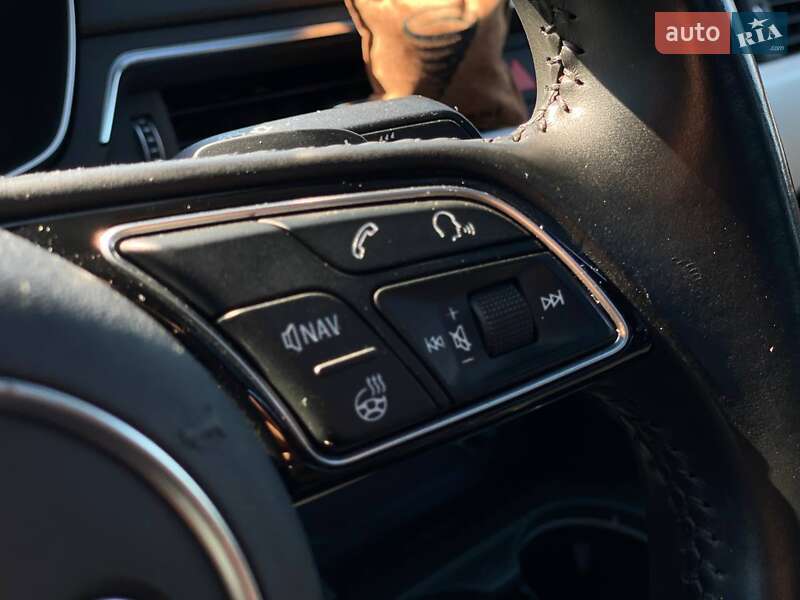 Седан Audi A4 2016 в Киеве