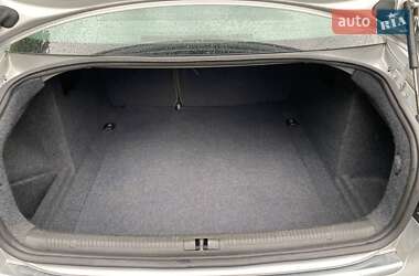 Седан Audi A4 2002 в 