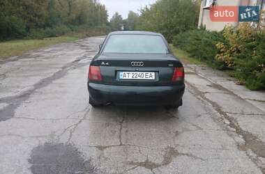Седан Audi A4 1996 в 