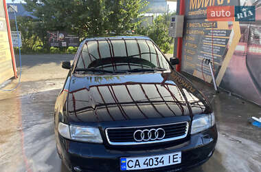 Седан Audi A4 1998 в 