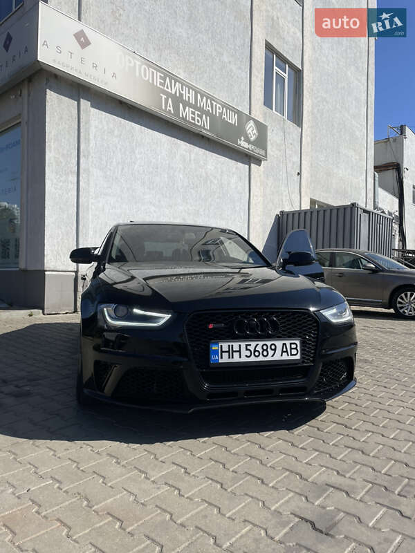 Седан Audi A4 2013 в Одесі