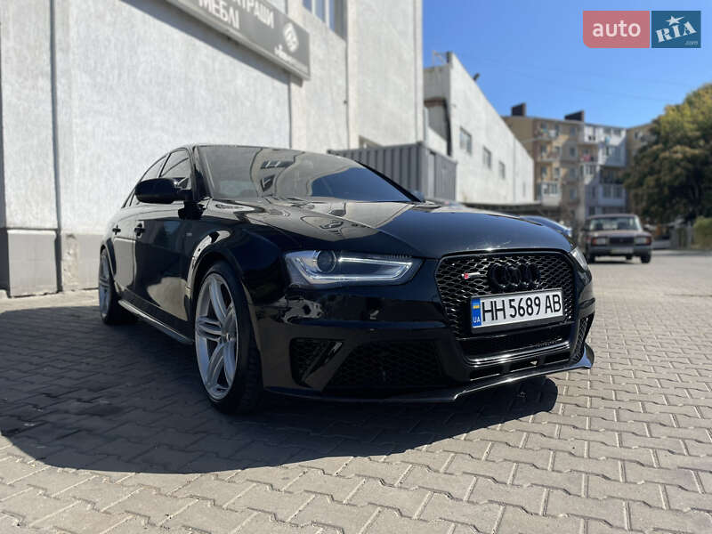 Седан Audi A4 2013 в Одесі