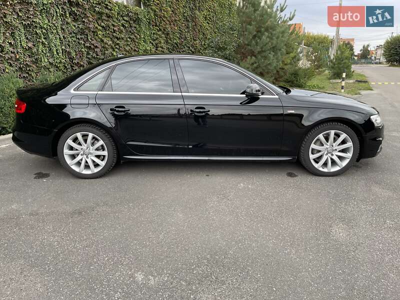 Седан Audi A4 2013 в Лубнах