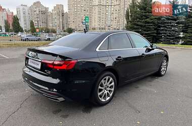 Седан Audi A4 2022 в 