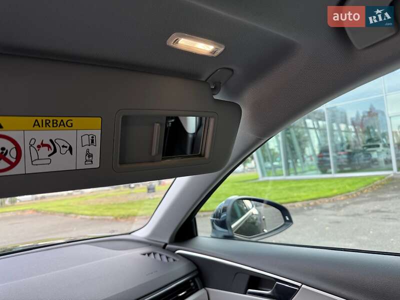 Седан Audi A4 2022 в Киеве