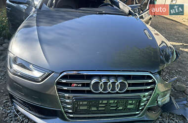 Седан Audi A4 2015 в Ивано-Франковске