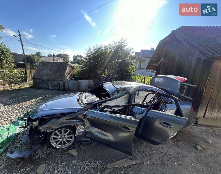 Седан Audi A4 2015 в Ивано-Франковске
