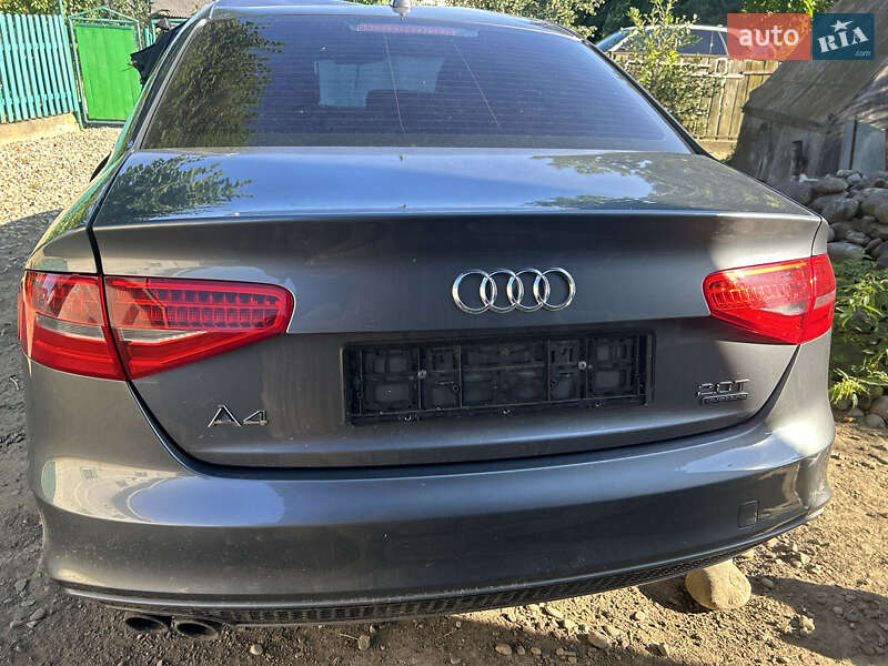 Седан Audi A4 2015 в Ивано-Франковске