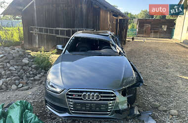 Седан Audi A4 2015 в 