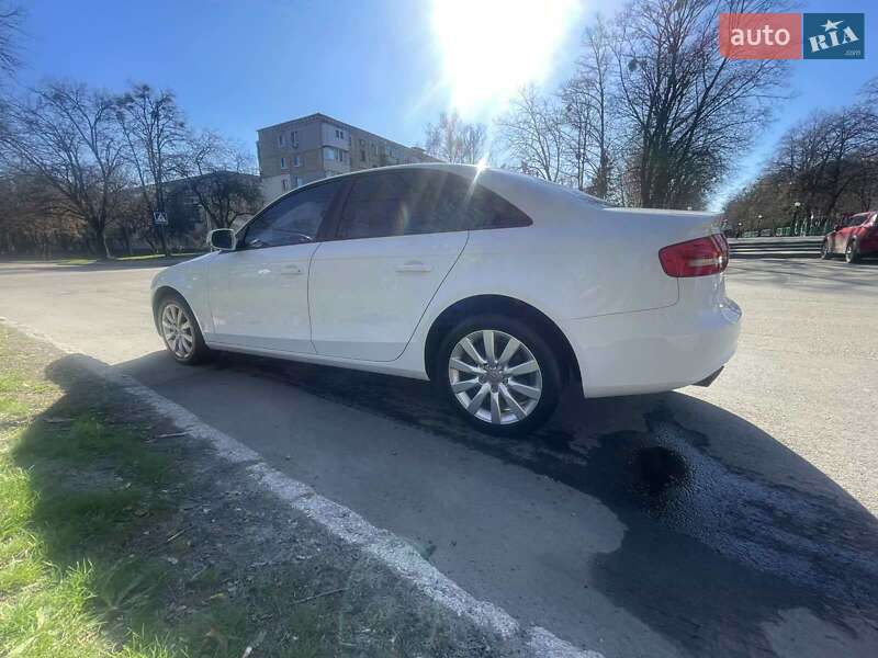 Седан Audi A4 2014 в Харькове