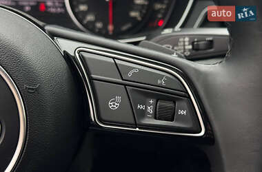 Седан Audi A4 2021 в 