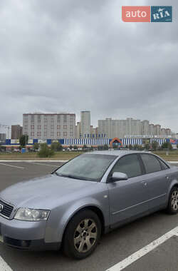 Седан Audi A4 2004 в Києві