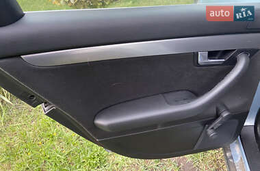 Седан Audi A4 2001 в 