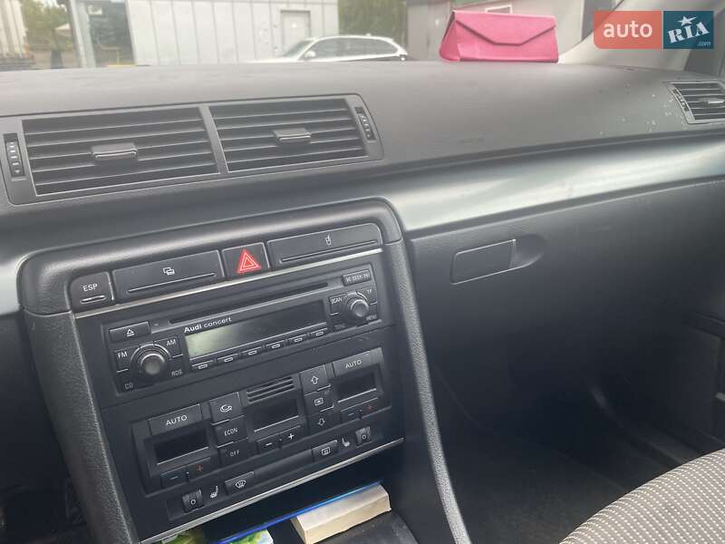 Седан Audi A4 2004 в Коростене