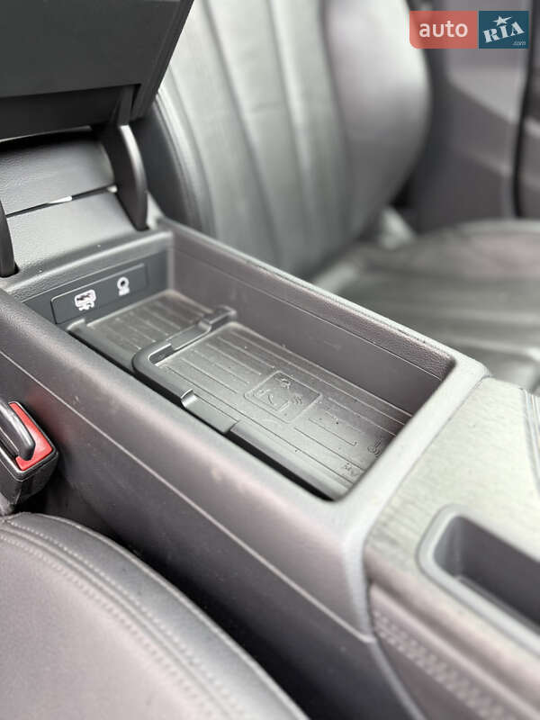 Седан Audi A4 2019 в Вінниці