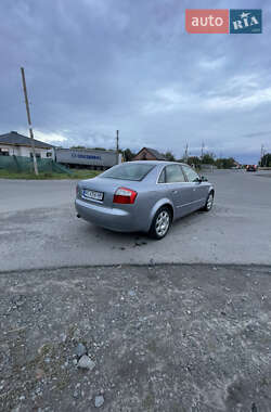 Седан Audi A4 2004 в 