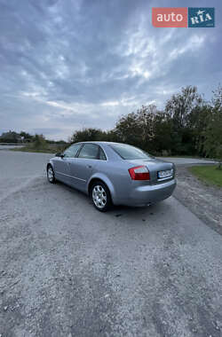 Седан Audi A4 2004 в 