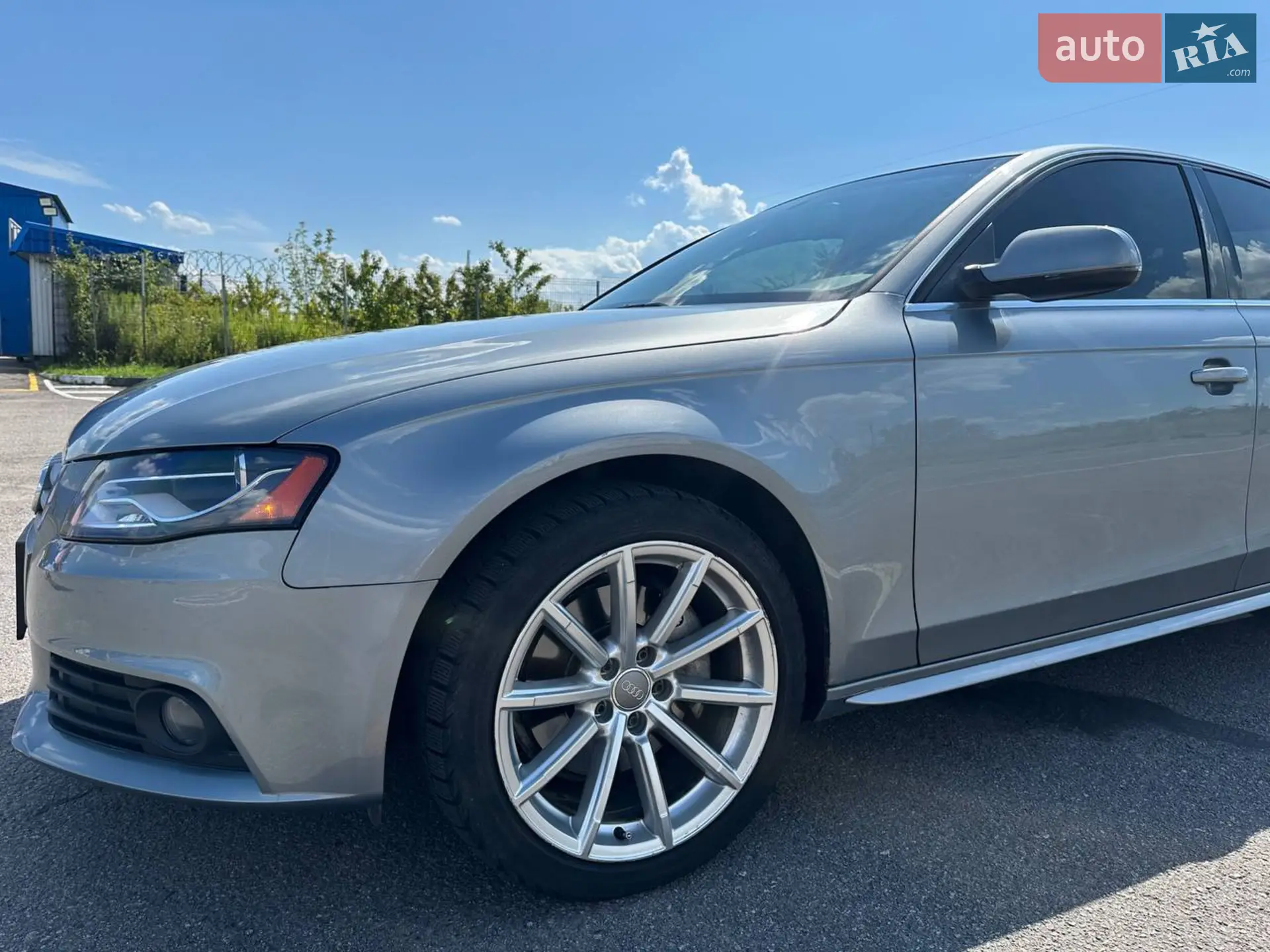 2010 Audi A4 - мініатюра 2