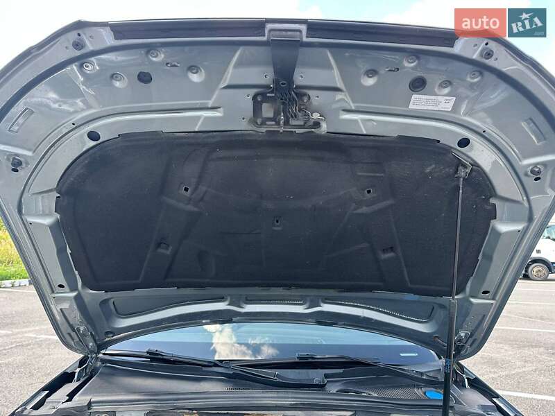 Седан Audi A4 2010 в Ровно